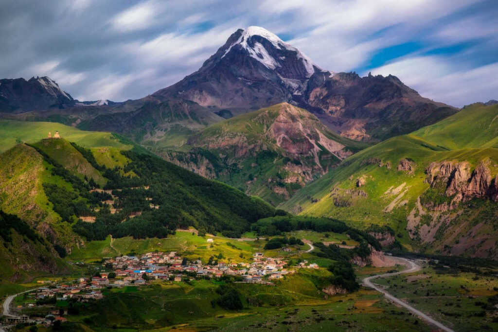 Kazbegi, Kasbek, Georgien, Kultur- und Wanderreise in Georgien